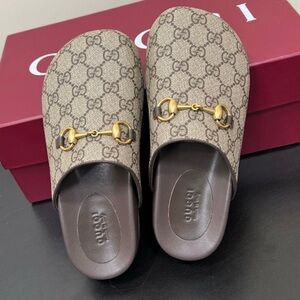 Gucci Tan and Gold Women's Clogs